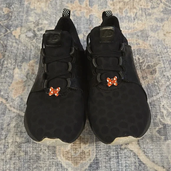 New Balace Minnie Mouse Running Shoe Sz 8.5 - Picture 2 of 9